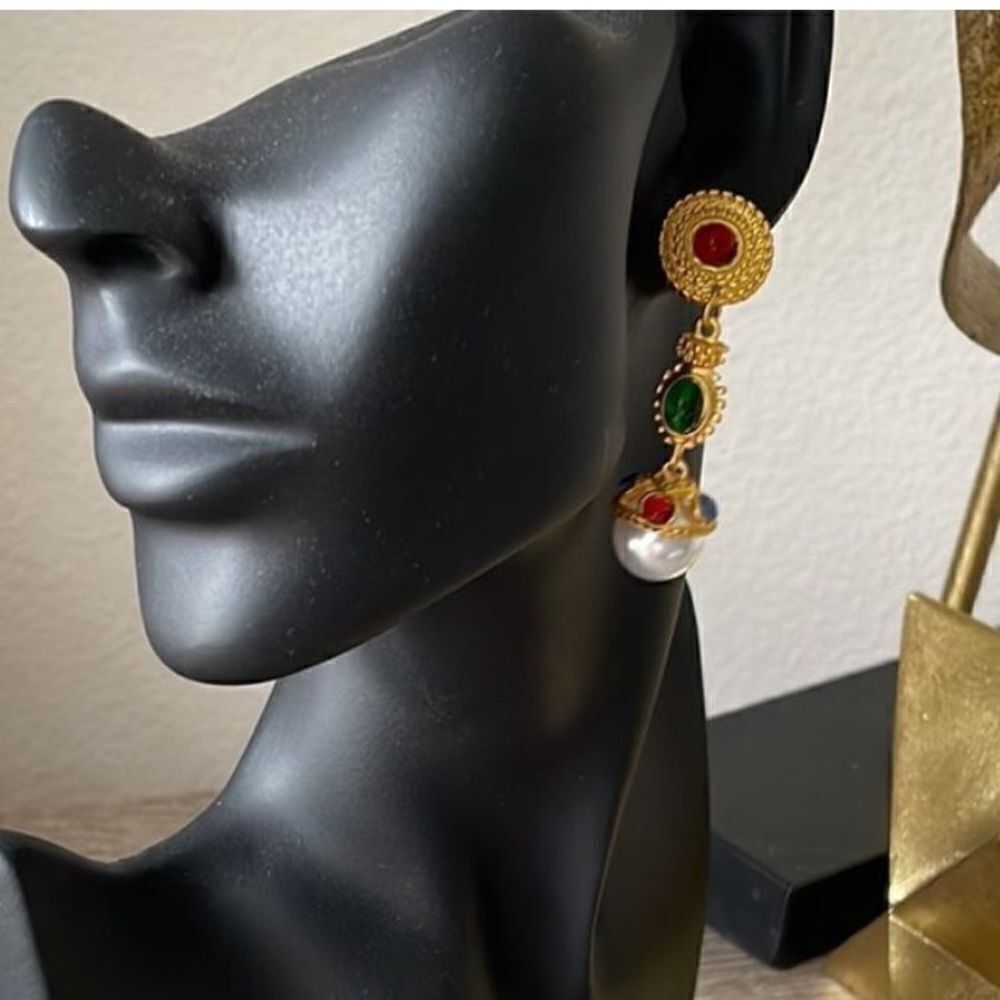 Vintage style drop earrings A1124